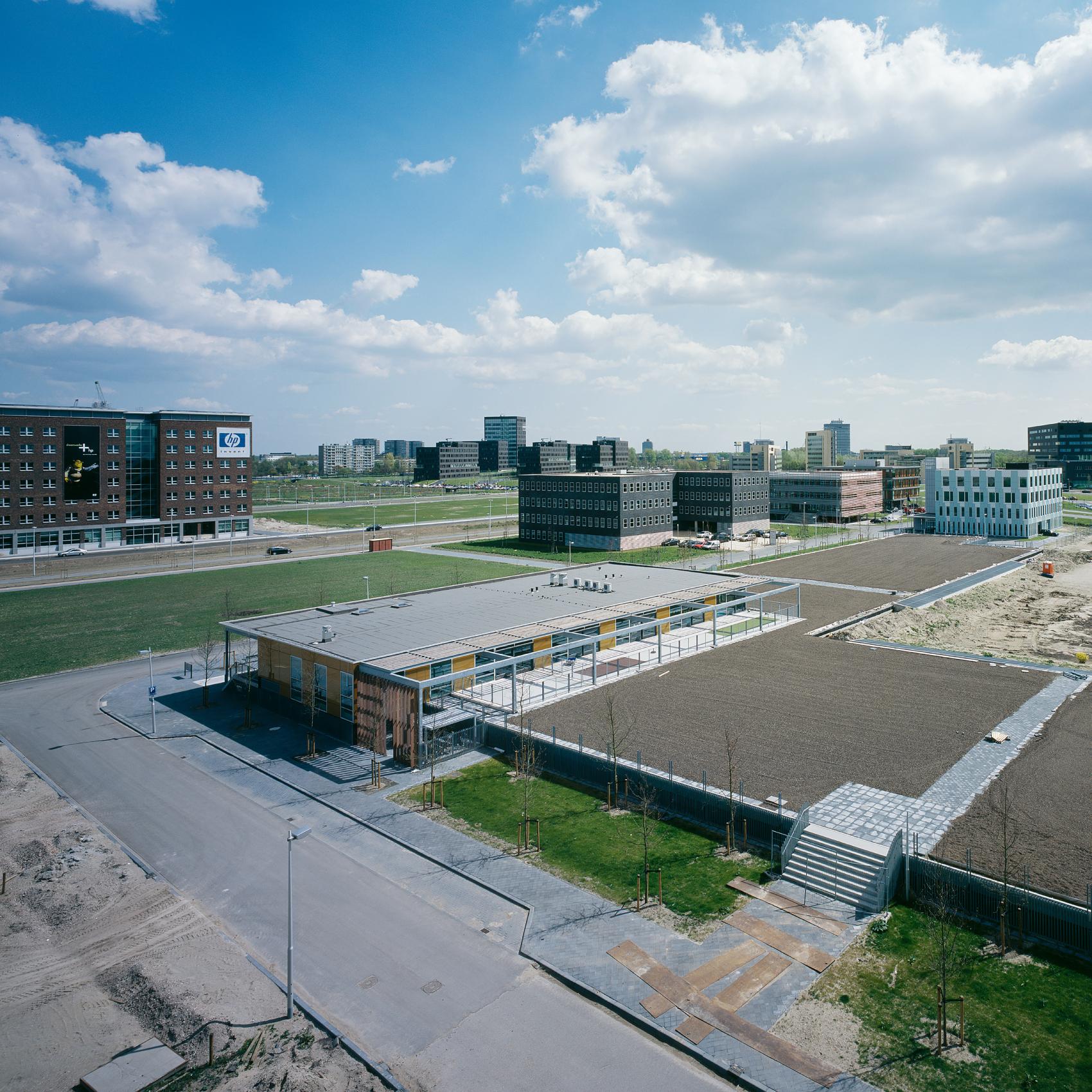 servicegebouw centraal in Papendorp